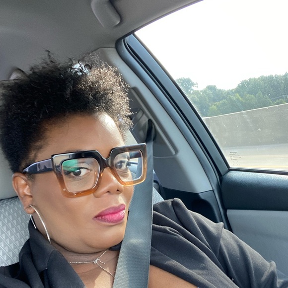 Meet your Posher, Marquinta - Picture 1 of 1